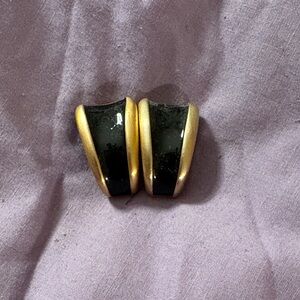 Vintage clip on Black and Gold Earrings